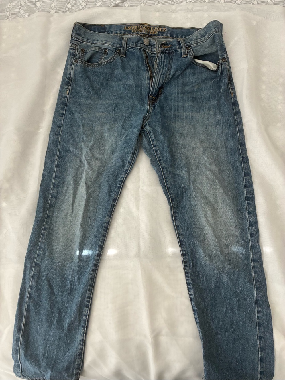 American Eagle Outfitters Men’s Light Wash Straight Jeans